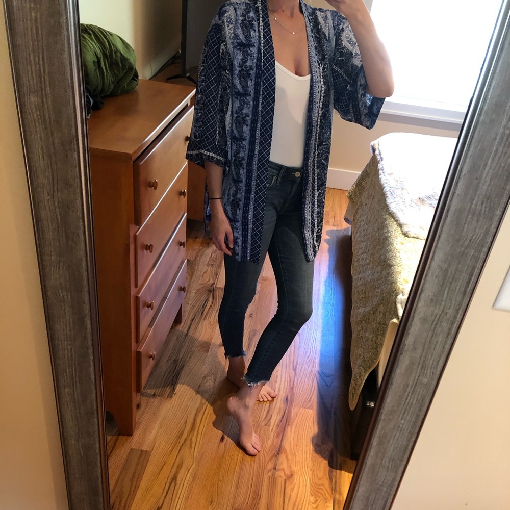 Kimono - Picture 2 of 2